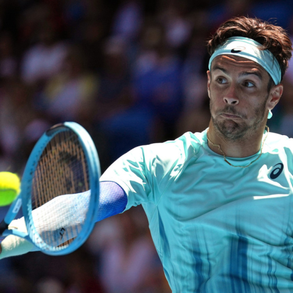 Muzeti bolji Italijan i Lorenco – Šelton se prošetao