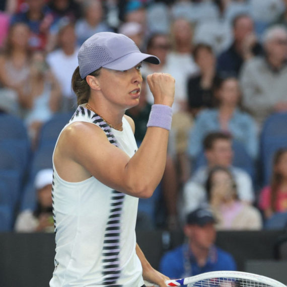 Lagana pobeda Švjontek uz jednu kontroverzu VIDEO