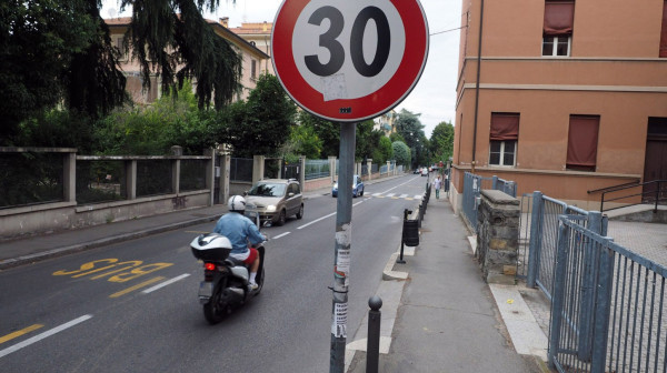 Ograničenje od 30 km/h u centru: Gradonačelnik se svim silama bori za ovu meru