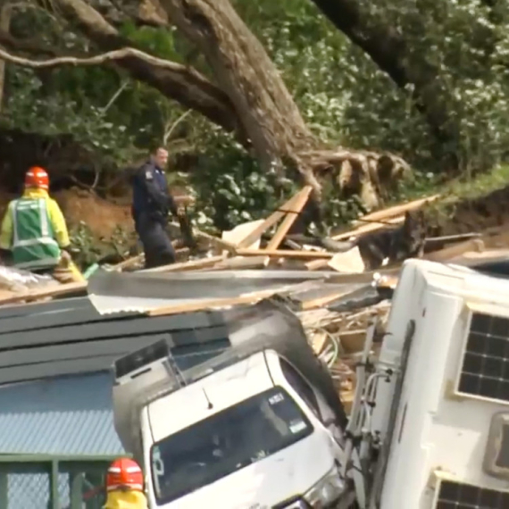 Klizište zatrpalo kamp pun dece; U toku očajnička potraga; "Nema znakova života" FOTO/VIDEO