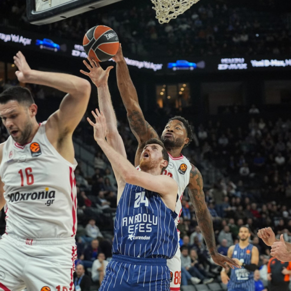 Olimpijakos umalo ispustio pobedu – Tajrik debitovao u EL za crveno-bele