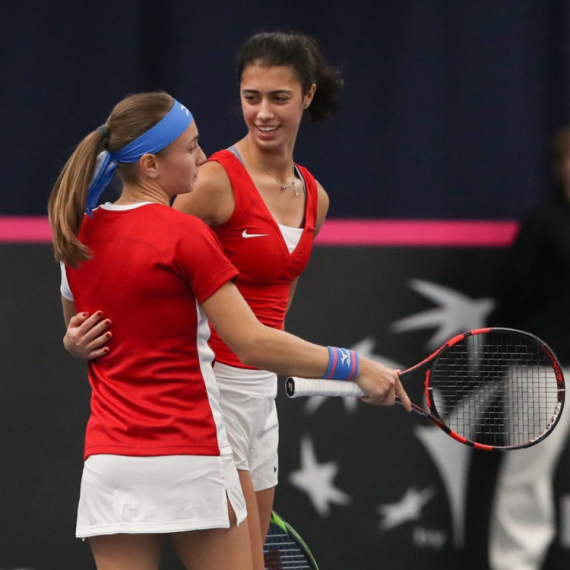 Aleksandra u osmini finala, Olga ispala zbog predaje