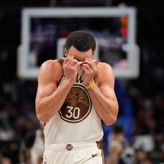 Teško je osloniti se na jednog čoveka, pa makar se on zvao i Stef Kari VIDEO