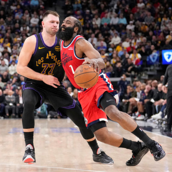 Dončić i Lebron zapretili, ali Leonard rekao "ne" u ludoj završnici VIDEO