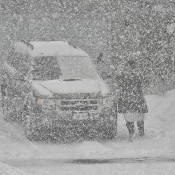 SAD preti snažna ledena oluja: Izmereno čak -45 stepeni; Ljudi gomilaju zalihe FOTO/VIDEO