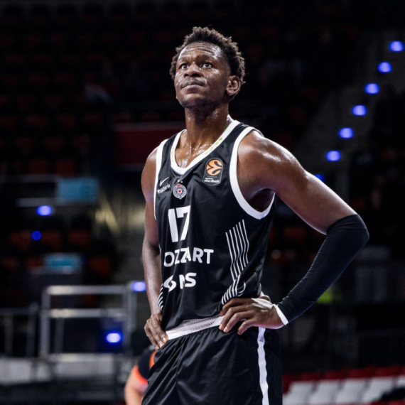 Počelo drugo poluvreme: Da li će Partizan izbeći blamažu?