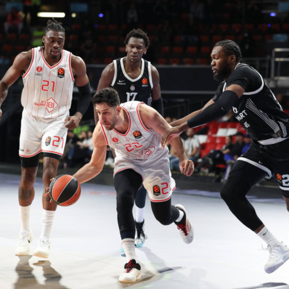 Partizan "izbrisao" -27, Hapoel ugasio nadu