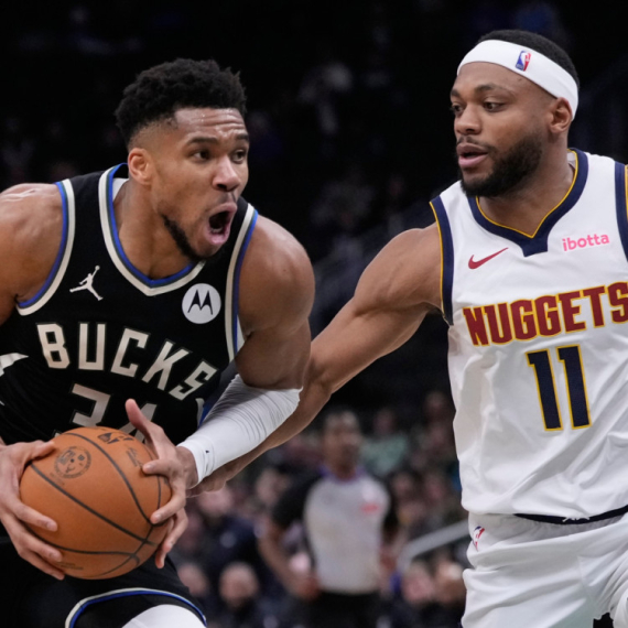 "Osakaćeni" Denver srušio Milvoki VIDEO