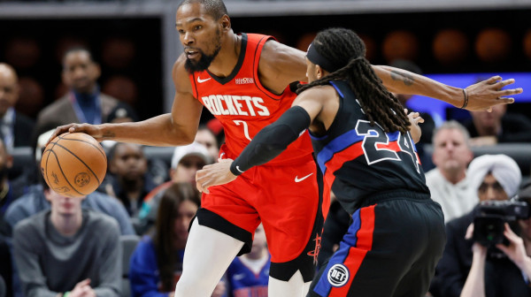 Durent "izrešetao" Detroit – Finiks se hvata za glavu VIDEO