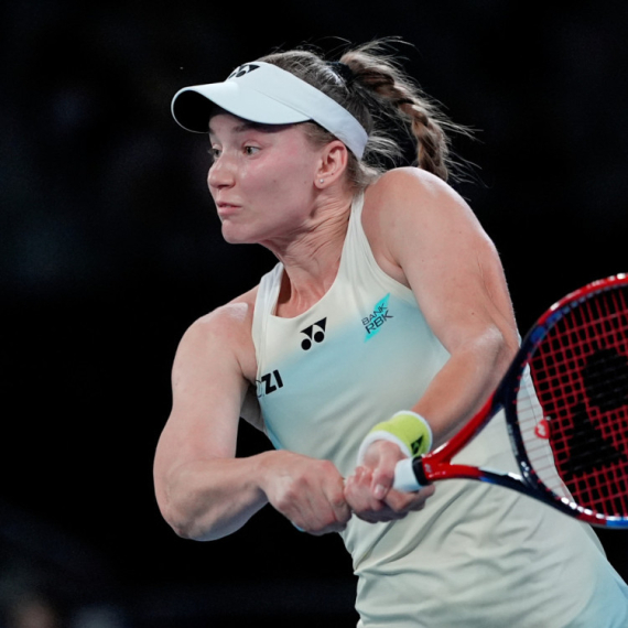 Dva preokreta Ribakine za 1/8 finala AO