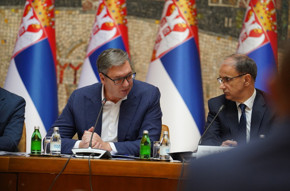 Veliko iznenađenje na sednici Vlade u nedelju: Vučić pita u ime građana