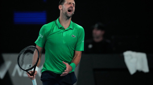 Đoković izbegao diskvalifikaciju: "Nepotrebno – izvinjavam se" VIDEO