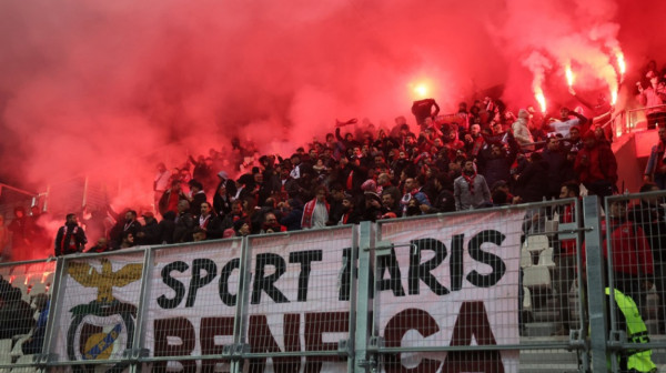 Navijači Benfike upali kod Murinja na trening