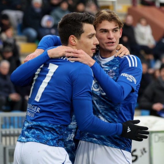 Fabregasov Komo "melje" – 6:0!