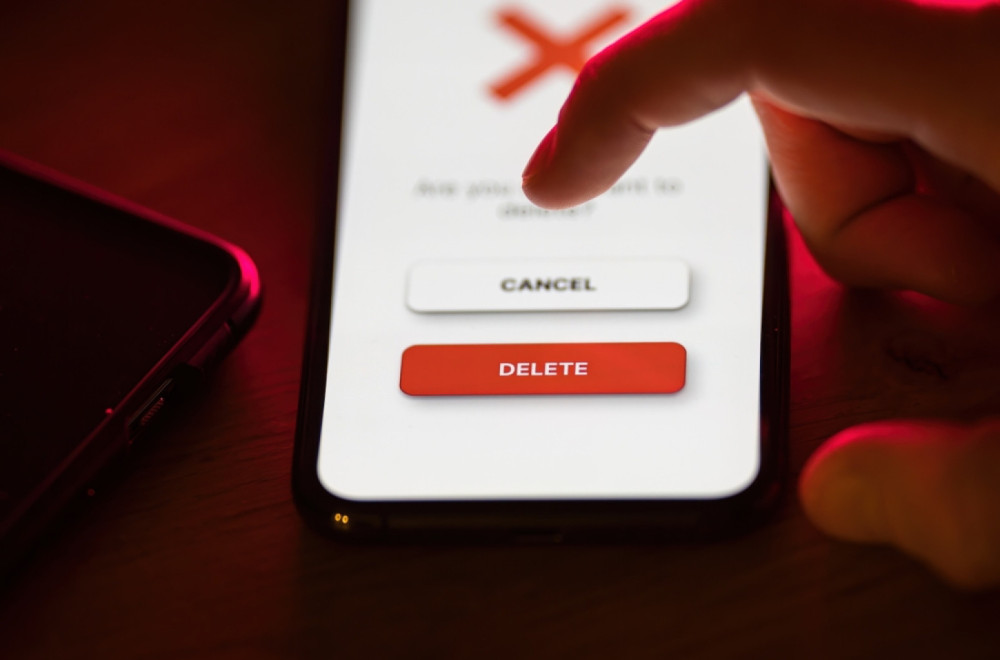 Kruži opasna prevara – građani Srbije su upozoreni; MUP se hitno oglasio: Ne klikćite na ove linkove FOTO