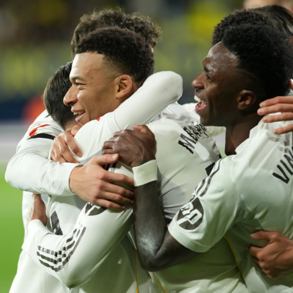 Mbape "panenku" posvetio Brahimu Dijasu VIDEO