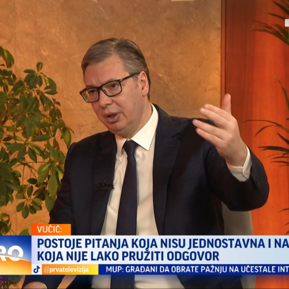 Vučić: Politika blokadera je "politika jahanja"; Imaju više empatije prema kučetu nego prema ljudima