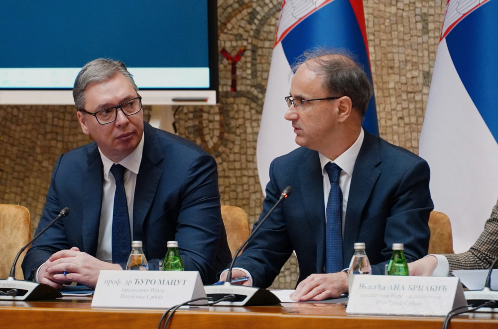 Vučić: Jel vas nije sramota pred građanima Srbije? Mi hoćemo da ulažemo u DATA centre i veštačku inteligenciju