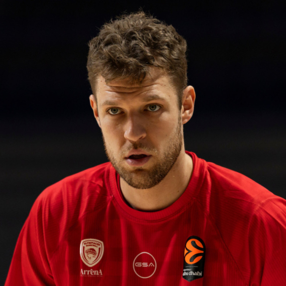 Vezenkov se potukao, a Tajrik Džons povredio VIDEO