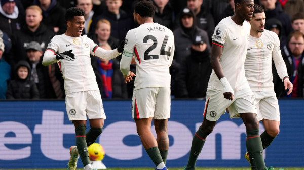 Čelsi produžio agoniju "orlova" – Vilu ne napušta san o tituli VIDEO