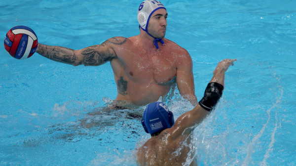 Isključenja u prvom planu – Italijani nikako da se primaknu