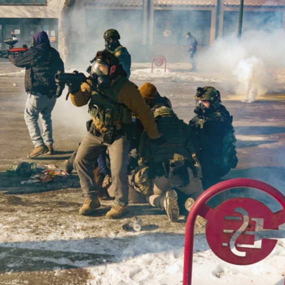 Svedoci razotkrili ICE: "Ubijeni muškarac nije imao pištolj"; "Upucali su ga dok je pokušavao da pomogne"