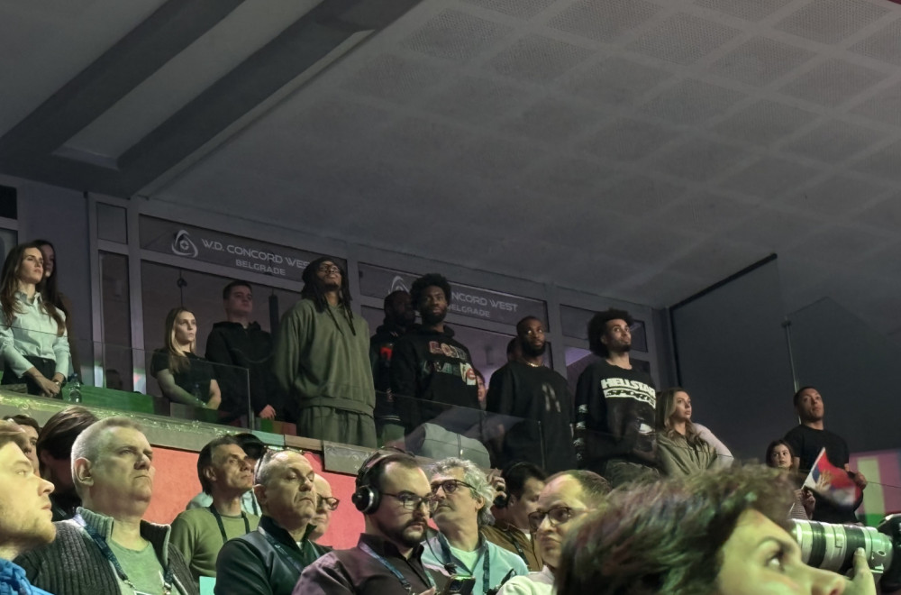 Poznata lica u Areni: Košarkaši Zvezde gledaju Srbija – Mađarska FOTO