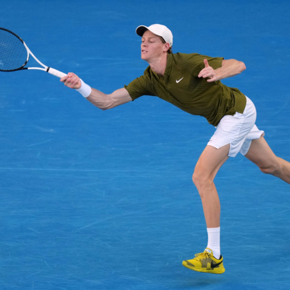 Siner već osvojio set!