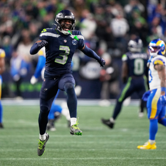 Zakazan spektakl: Sijetl sprema osvetu