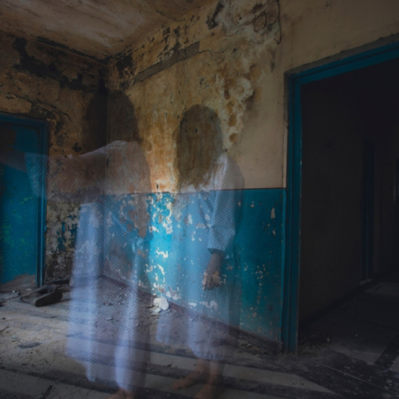 Ove poznate ličnosti tvrde da su im kuće uklete: Njihove priče lede krv u venama FOTO