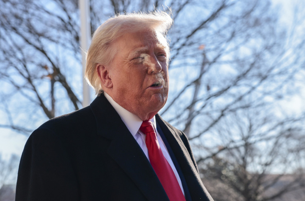 Tramp mora da se izvini