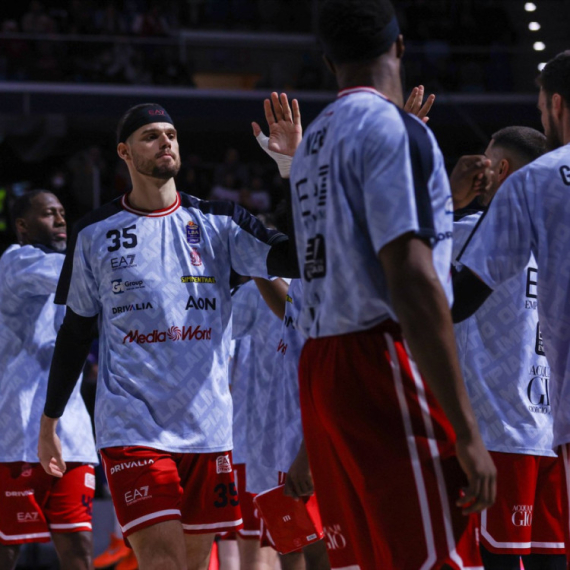 Milano pred duel sa Partizanom otpustio centra