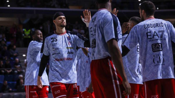 Milano pred duel sa Partizanom otpustio centra