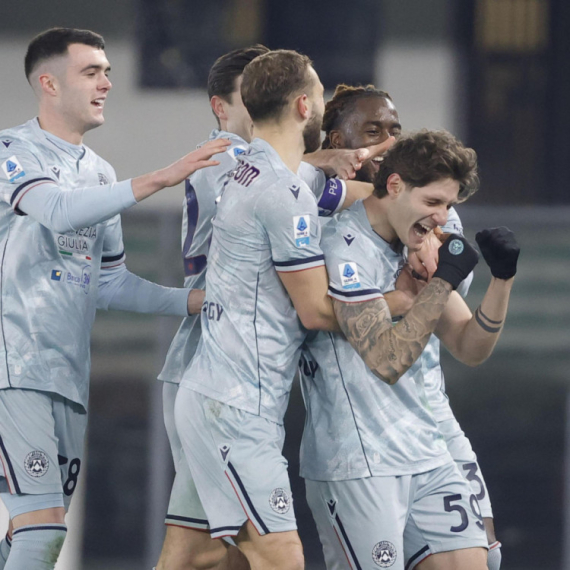 Nema izlaza iz krize Verone – Zanoli golčinom ulepšao pobedu Udinezea