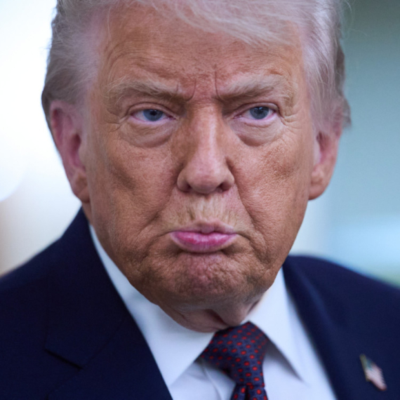 "Ako budete jeli iz Trampove ruke..."