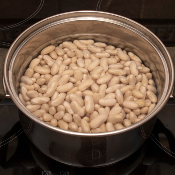 S potapanjem pasulja je gotovo: Trik od 10 dinara omekšava zrna za 30 minuta