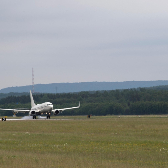 Američki vojni avion poznat i kao "ratna soba" je poleteo...