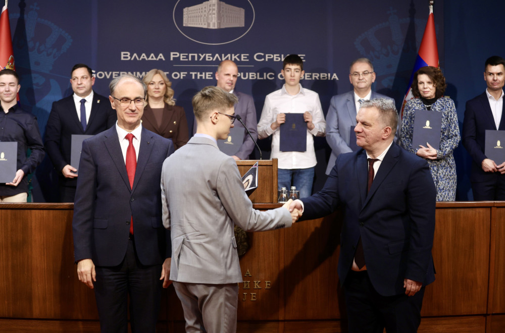Uručena 31 Svetosavska nagrada za rezultate u oblasti obrazovanja VIDEO