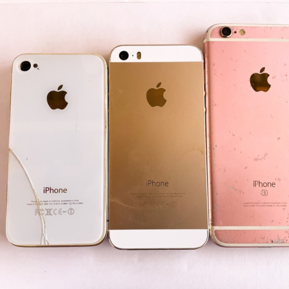 iPhone star 12 godina dobio ažuriranje – i nije jedini!