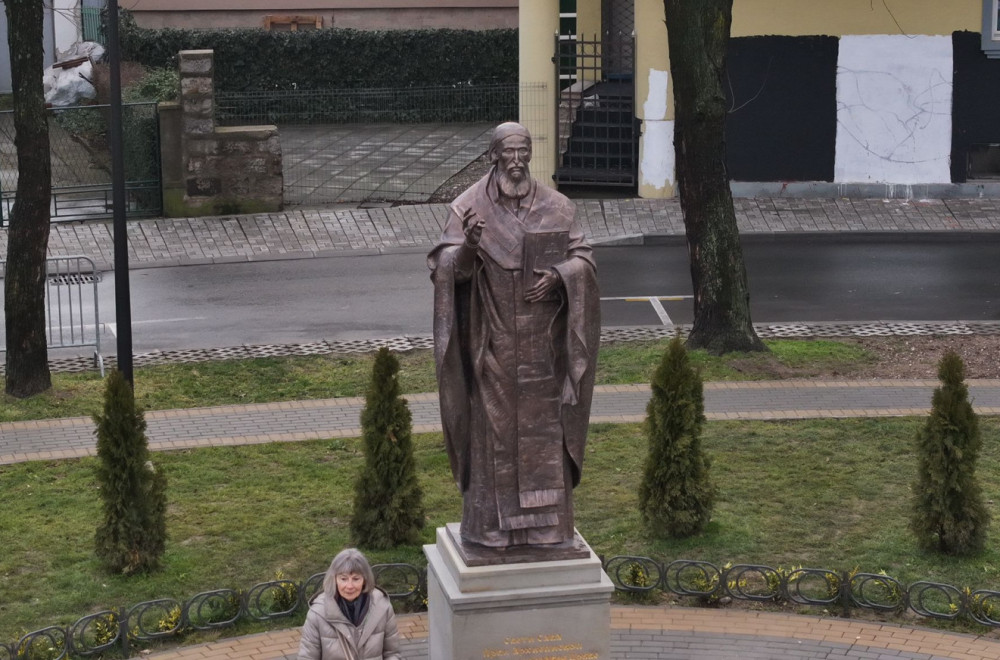 Svečanost u Kruševcu: Otkriven spomenik Svetom Savi na istoimenom gradskom trgu