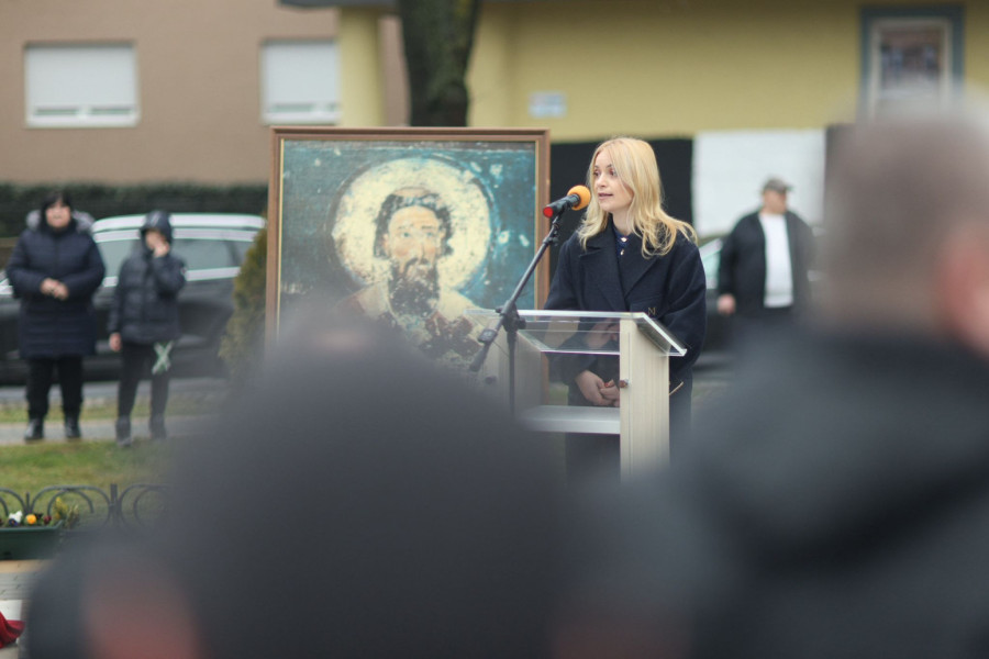 Svečanost u Kruševcu: Otkriven spomenik Svetom Savi na istoimenom gradskom trgu FOTO