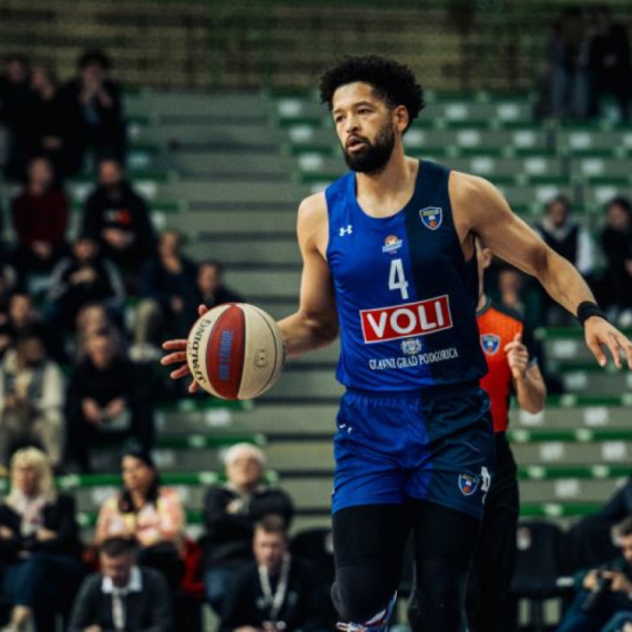 Budućnost osigurala Top 8 – "Nebeski" Mejs zadivio "Moraču" VIDEO