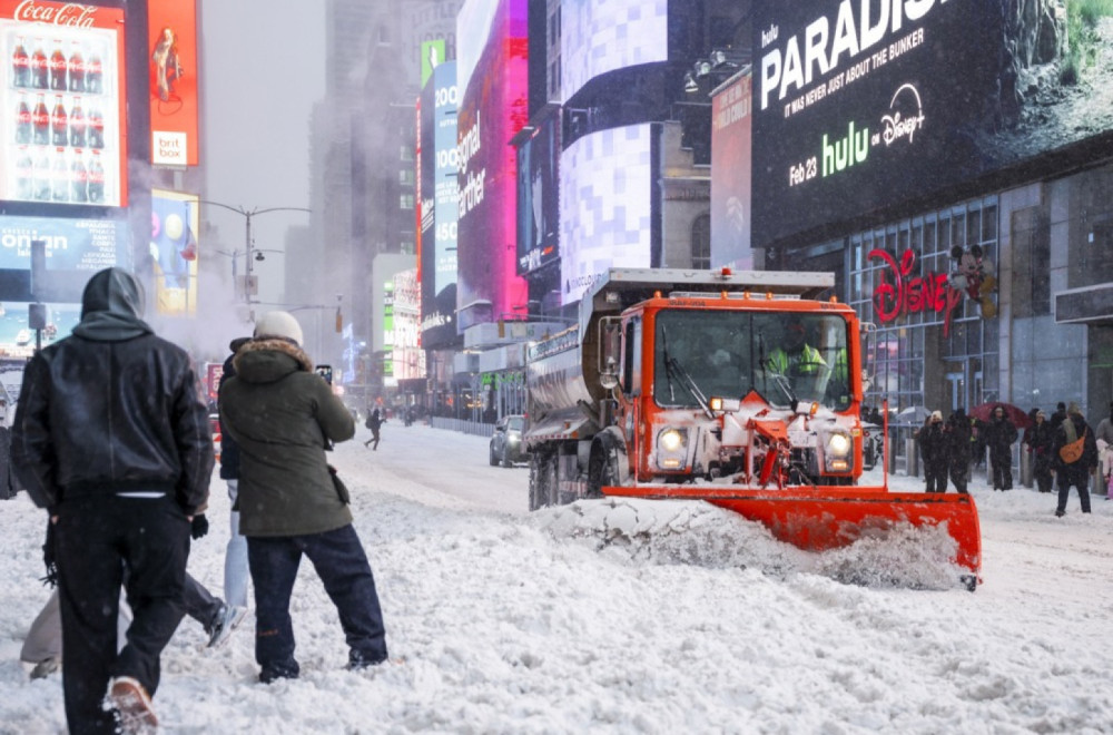 Smrzavaju se: Porastao broj mrtvih; 14 država pod ledom VIDEO