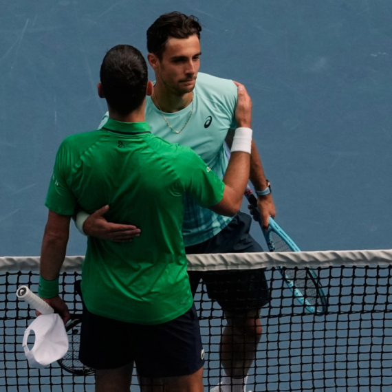 Đoković gubio 2-0, pa mu Muzeti predao!; Novak: "Bio sam na putu kući, zaslužio je da pobedi"
