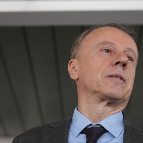 Brnabić: "Đokiću, zašto se plašite da izađete na crtu Vučiću?"