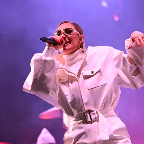 Senidah za mesec dana nastupa u Novom Sadu: Spens skoro potpuno rasprodat za najposebniju noć do sad