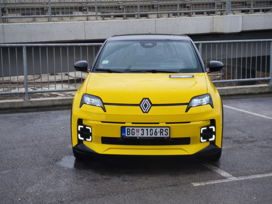Vozili smo: Renault 5 E-Tech – klasa je večna