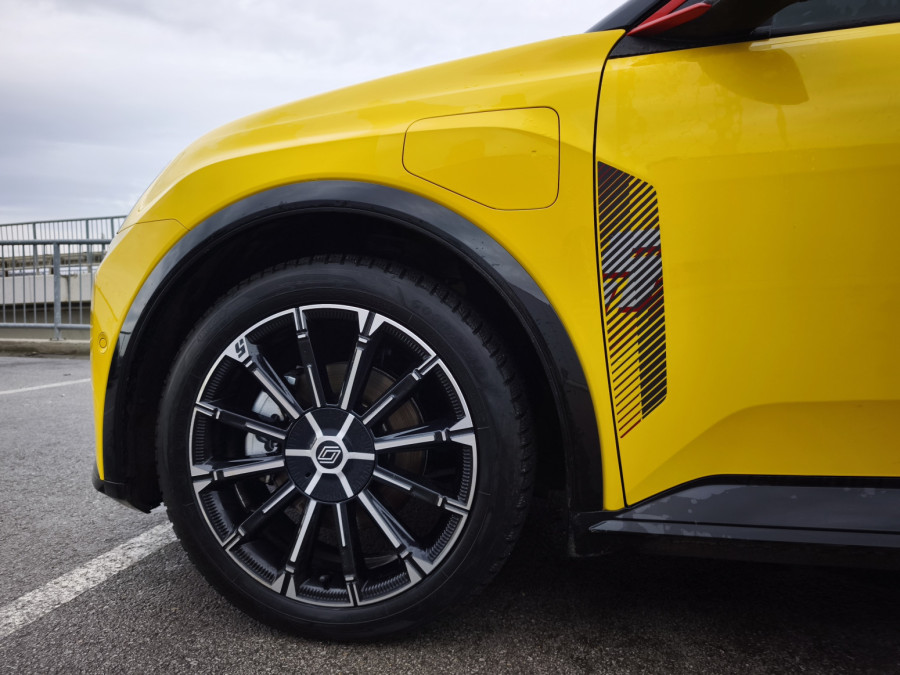 Vozili smo: Renault 5 E-Tech – klasa je večna