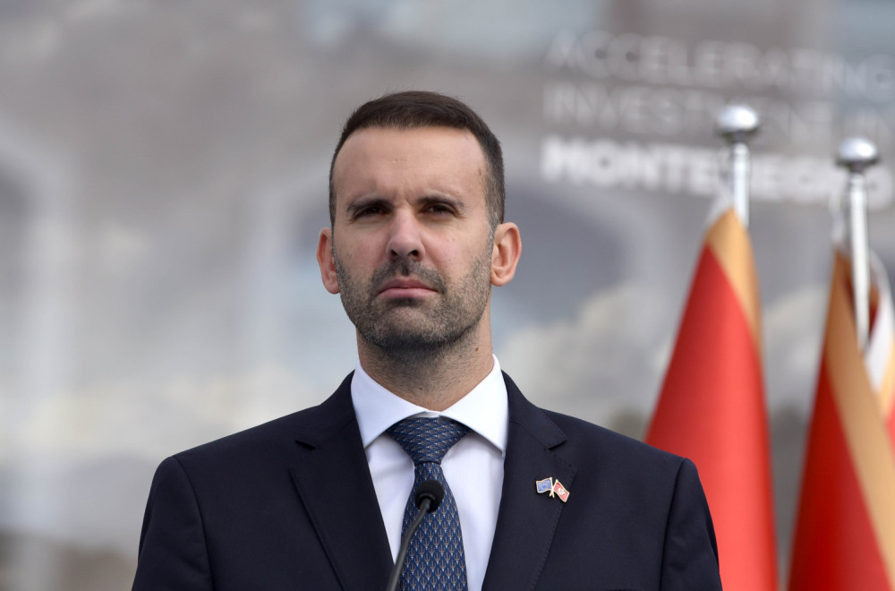 Spajić odbio inicijativu o srpskom jeziku, državljanstvu i trobojci: Evo šta sve piše u dokumentu FOTO