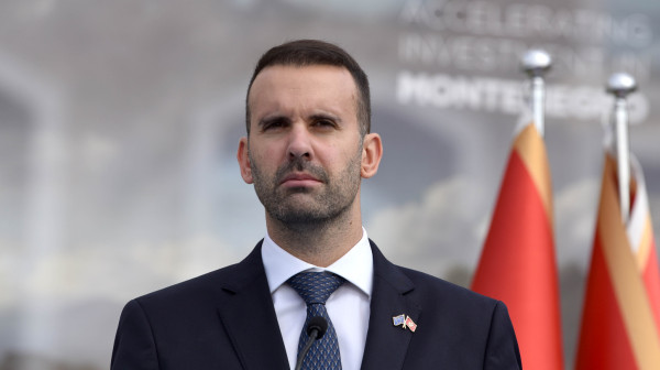 DNP poručio rezervistima PES: "Vučić je vrhovni komandant desetaru Spajiću"